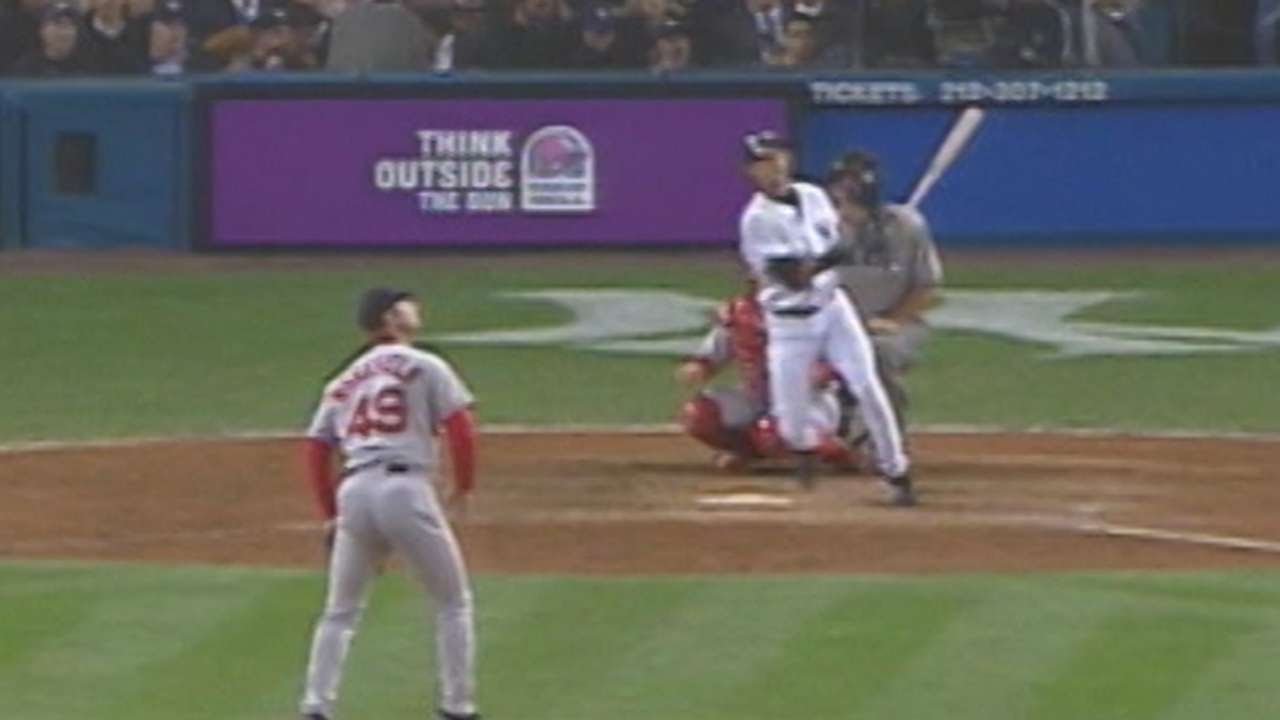 Aaron Boone hits the walk-off home run in Game 7 of the 2003 ALCS